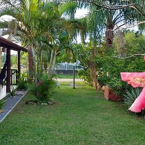 Aconchego Duas Quadras Da Praia Da Ferrugem Casa de hóspedes